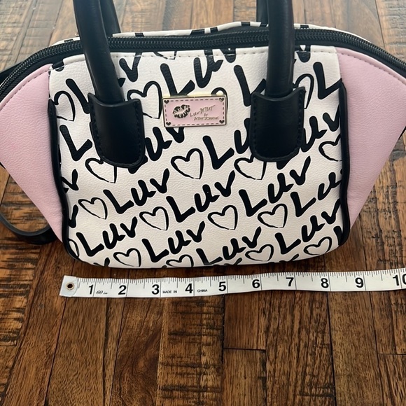 Betsey Johnson LUV Top handle little bag & crossbody detachable strap Barbiecore - Picture 9 of 12